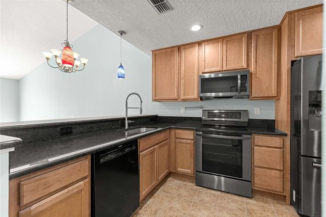 2411 SE 18TH CIRCLE, Ocala, FL 34471