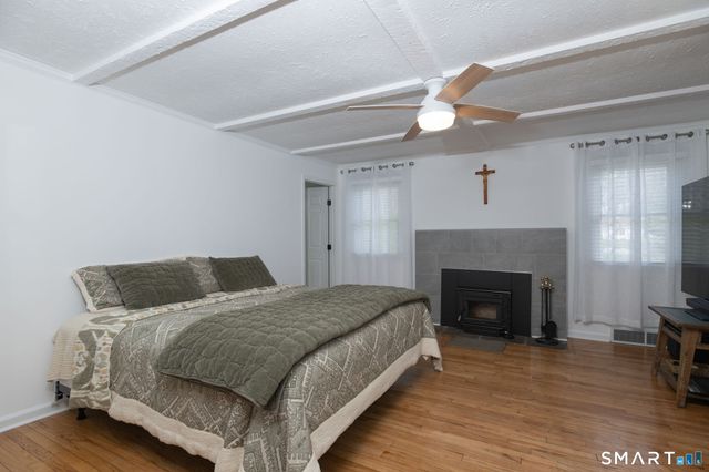 82 Sherry Lane, New Milford, CT 06776