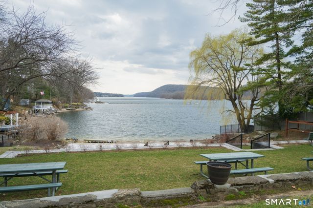 82 Sherry Lane, New Milford, CT 06776