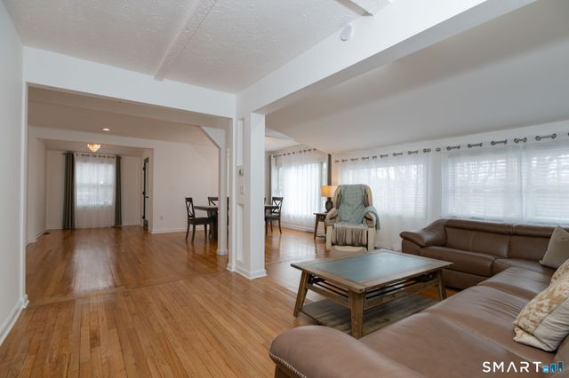 82 Sherry Lane, New Milford, CT 06776