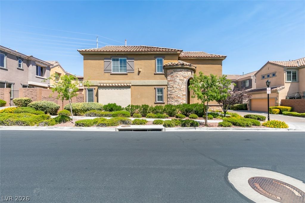 2312 Malaga Peak, Las Vegas, NV 89135 — photo 2