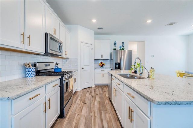269 Star Mountain LN, Dripping Springs, TX 78620