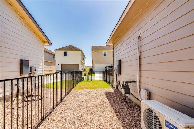 269 Star Mountain LN, Dripping Springs, TX 78620