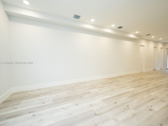 1221 NW 75th St, Miami, FL 33147