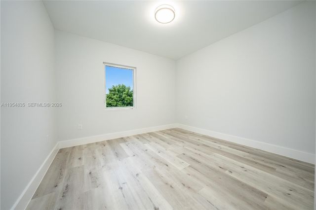 1221 NW 75th St, Miami, FL 33147