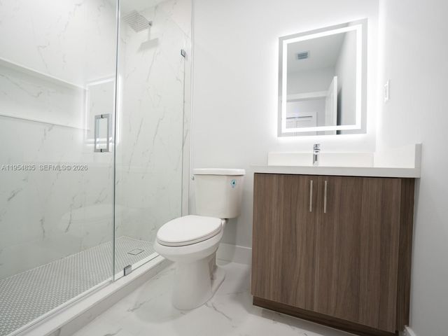 1221 NW 75th St, Miami, FL 33147