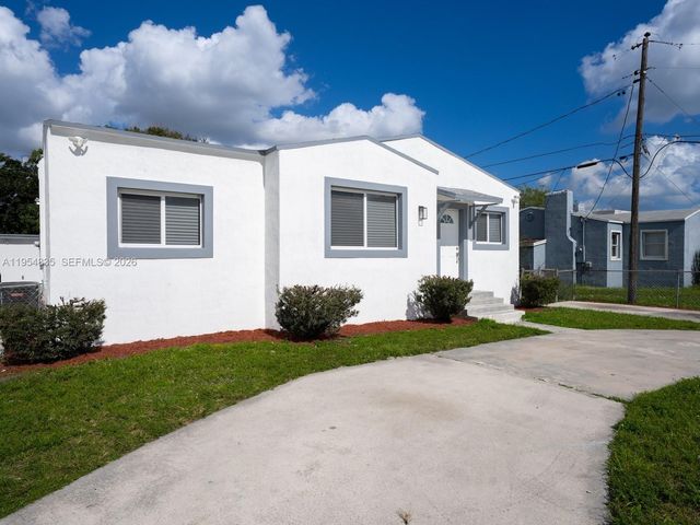 1221 NW 75th St, Miami, FL 33147