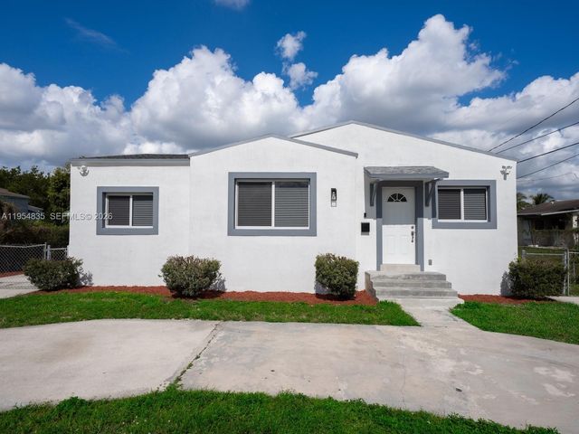 1221 NW 75th St, Miami, FL 33147