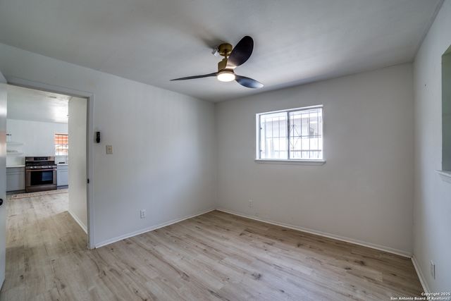 2114 S Trinity St, San Antonio, TX 78207