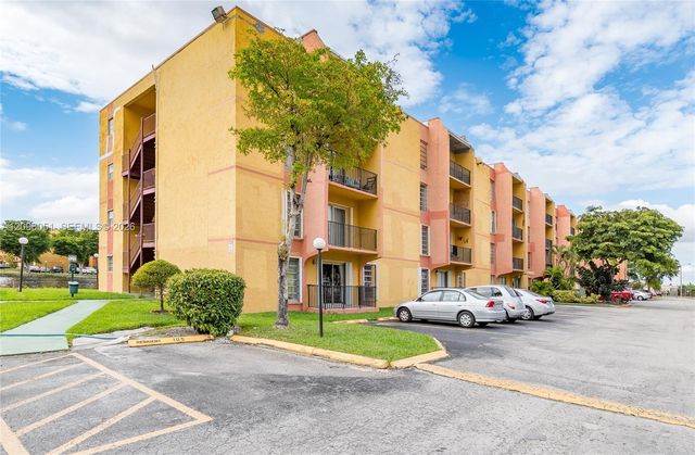 4709 NW 7th Street 305-9, Miami, FL 33126
