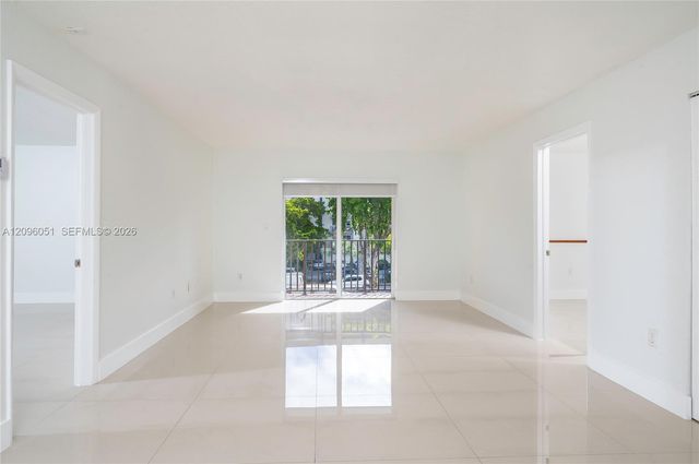 4709 NW 7th Street 305-9, Miami, FL 33126