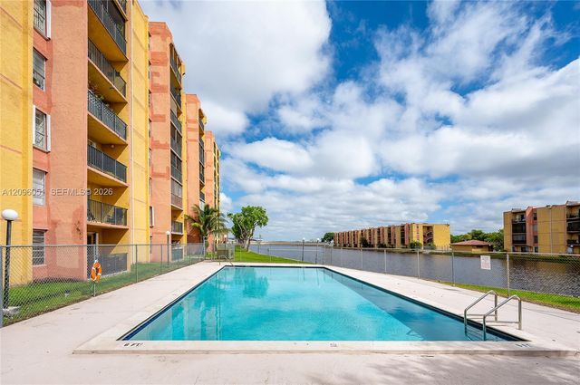 4709 NW 7th Street 305-9, Miami, FL 33126