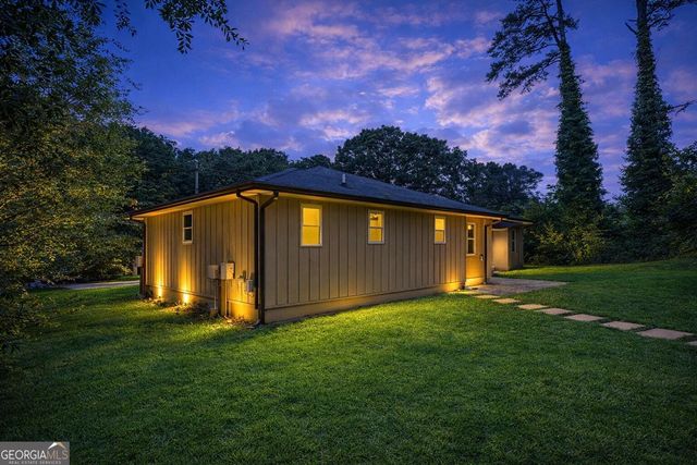 2269 Lakewood Drive NW, Kennesaw, GA 30152