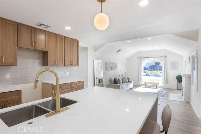 1529 W 96th Street, Los Angeles, CA 90047