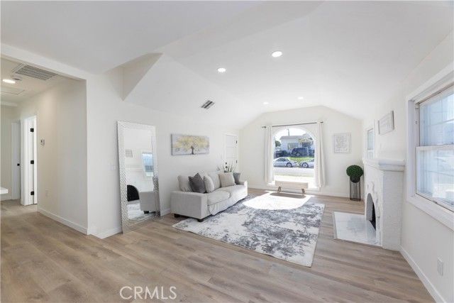 1529 W 96th Street, Los Angeles, CA 90047