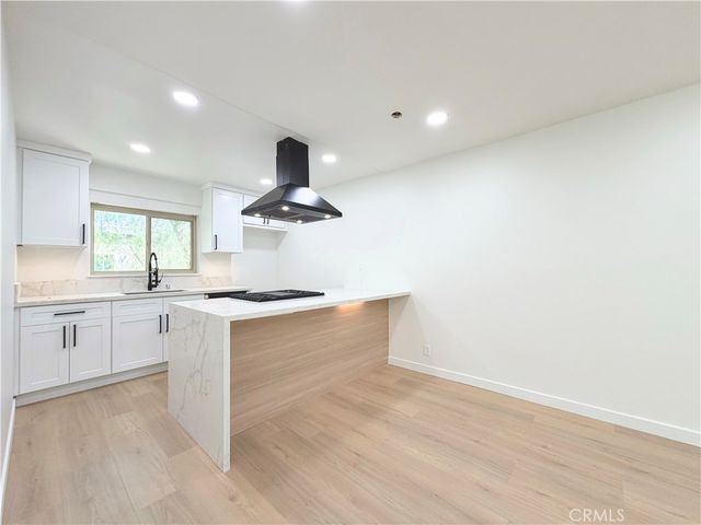 6020 Nevada 11, Woodland Hills, CA 91367