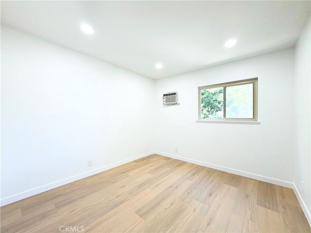 6020 Nevada 11, Woodland Hills, CA 91367