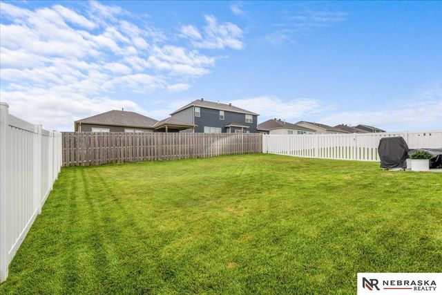 4708 N 210th Avenue, Omaha, NE 68022