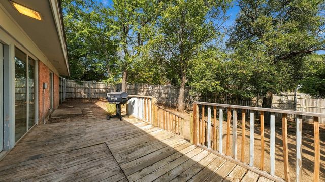 1206 Foster Lane, Weatherford, TX 76086