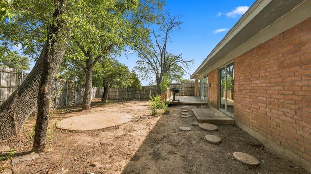 1206 Foster Lane, Weatherford, TX 76086