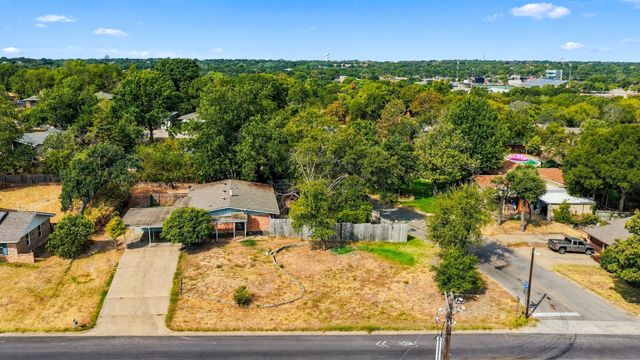 1206 Foster Lane, Weatherford, TX 76086