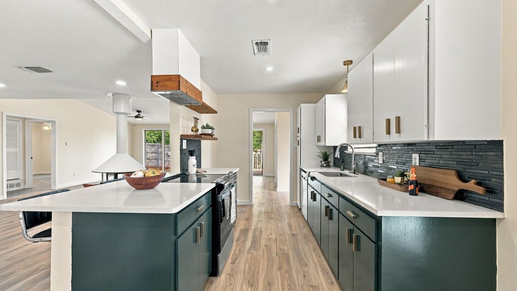 1206 Foster Lane, Weatherford, TX 76086