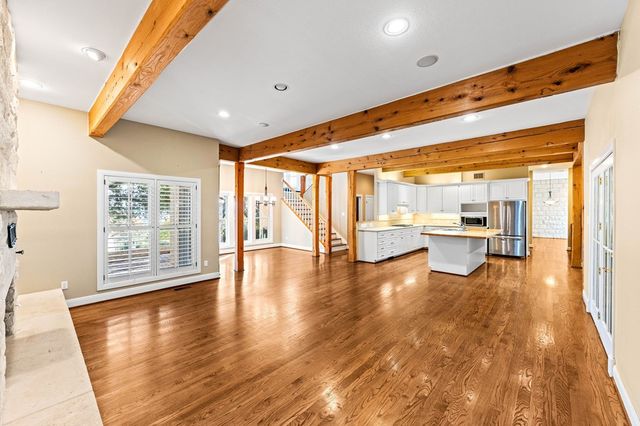 404 Overlook Dr, Kerrville, TX 78028