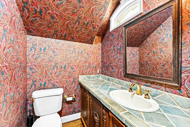 404 Overlook Dr, Kerrville, TX 78028