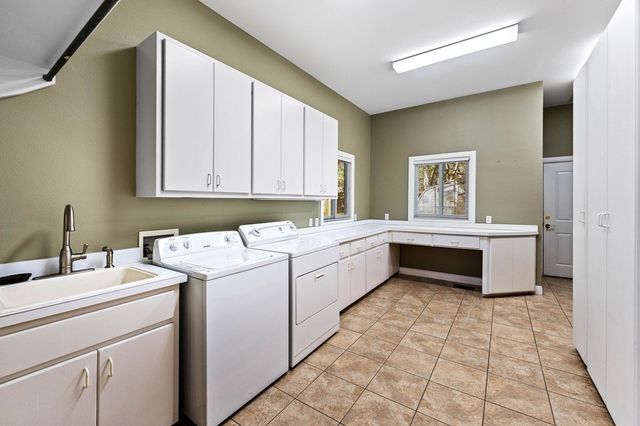 404 Overlook Dr, Kerrville, TX 78028