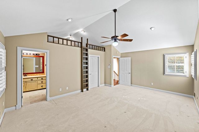 404 Overlook Dr, Kerrville, TX 78028