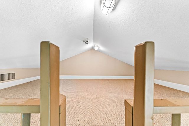 404 Overlook Dr, Kerrville, TX 78028