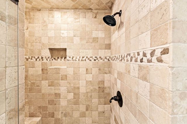 404 Overlook Dr, Kerrville, TX 78028