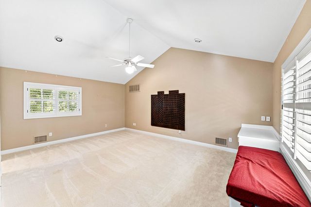 404 Overlook Dr, Kerrville, TX 78028