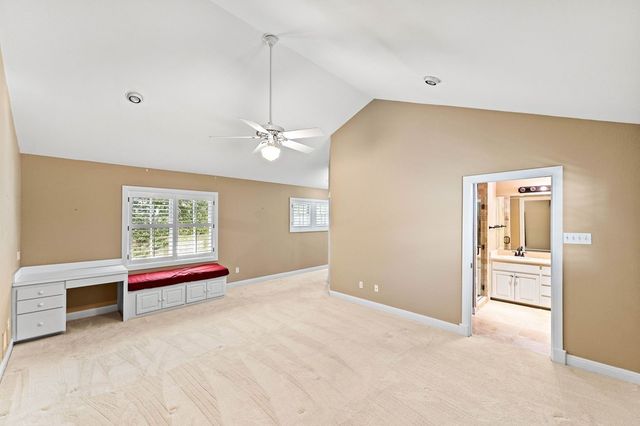 404 Overlook Dr, Kerrville, TX 78028