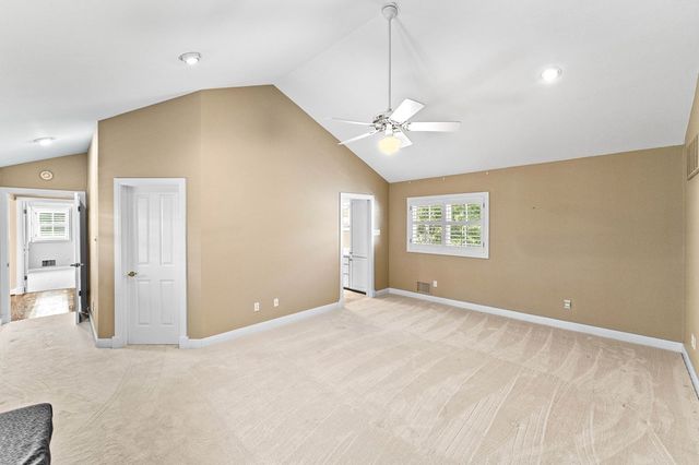 404 Overlook Dr, Kerrville, TX 78028