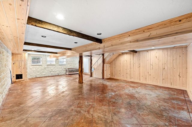 404 Overlook Dr, Kerrville, TX 78028