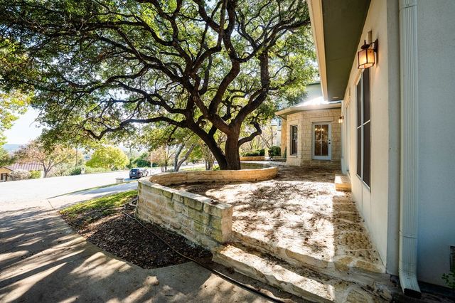 404 Overlook Dr, Kerrville, TX 78028