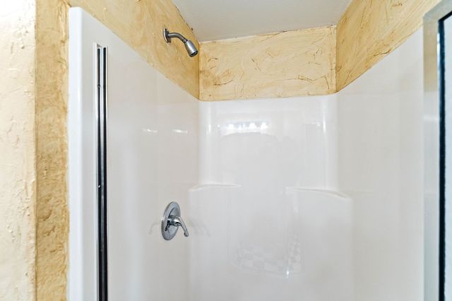 404 Overlook Dr, Kerrville, TX 78028