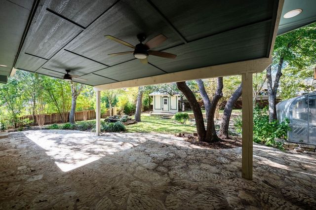 404 Overlook Dr, Kerrville, TX 78028