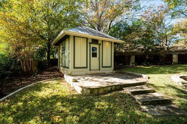 404 Overlook Dr, Kerrville, TX 78028