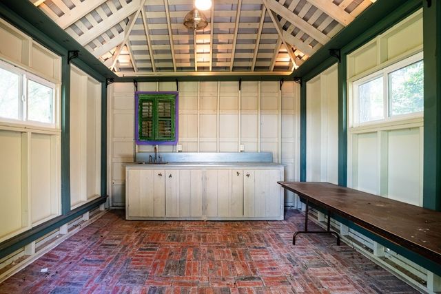 404 Overlook Dr, Kerrville, TX 78028