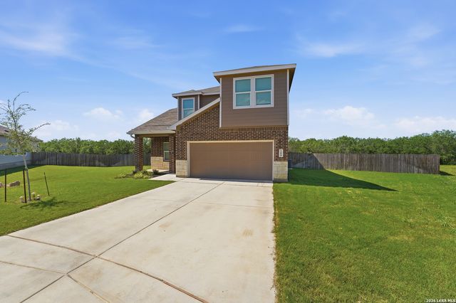 200 Alta Vista Ter, Seguin, TX 78155