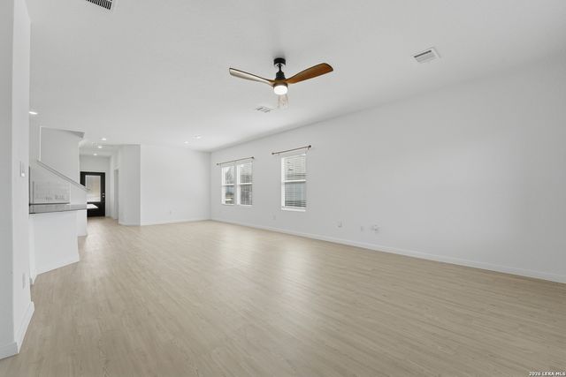 200 Alta Vista Ter, Seguin, TX 78155
