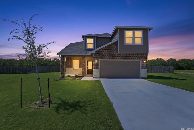 200 Alta Vista Ter, Seguin, TX 78155