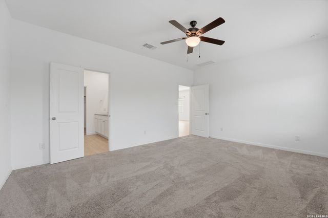 200 Alta Vista Ter, Seguin, TX 78155