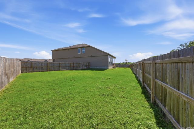 200 Alta Vista Ter, Seguin, TX 78155