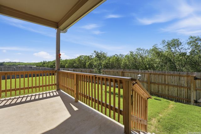 200 Alta Vista Ter, Seguin, TX 78155