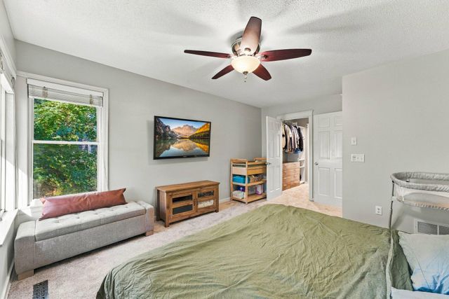 60 Imperial Drive E, West Saint Paul, MN 55118