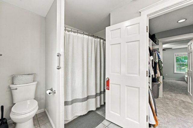 60 Imperial Drive E, West Saint Paul, MN 55118
