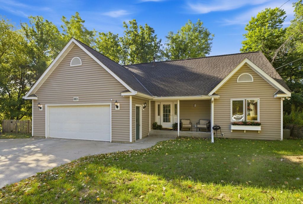 60 Imperial Drive E, West Saint Paul, MN 55118 — exterior